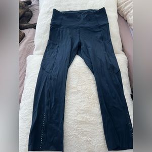 Lululemon Navy blue cropped leggings